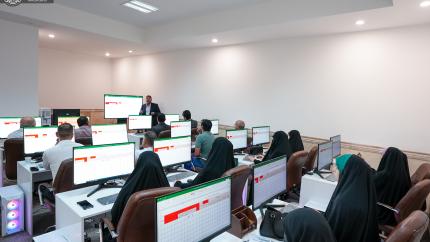 مكتبة الروضة الحيدرية تقيم ورشاً تخصصية لأمناء المكتبات