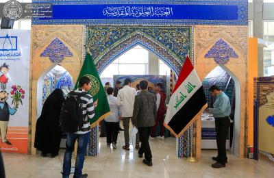 مكتبة الروضة الحيدرية ترفد أجنحتها بآلاف الكتب من معرض طهران الدولي للكتاب