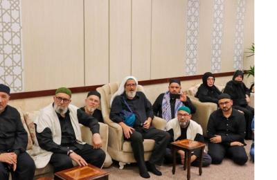 وفد من الجالية التركية يطلع على الآثار التاريخية والإصدارات القيمة في مكتبة الروضة الحيدرية المطهرة