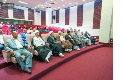 مكتبة الروضة الحيدرية تقيم ندوة نقاشية فكرية لطلبة وأساتذة كلية الإمام الكاظم (ع)