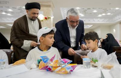 "مسيرة الألف يتيم" إحدى فعاليات أسبوع الغدير الأغر تؤدي عهد الولاء لأمير المؤمنين (عليه السلام) في الصحن العلوي الشريف 