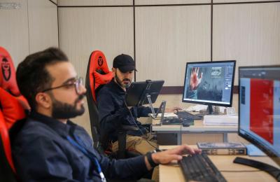 مع بدء توافد قوافل زائري الأربعين .. شعبة الثقافة الإسلامية تُنجز لوحات فنية بمساحة 200 متر مربع و500 تصميم لإرشاد الزائرين