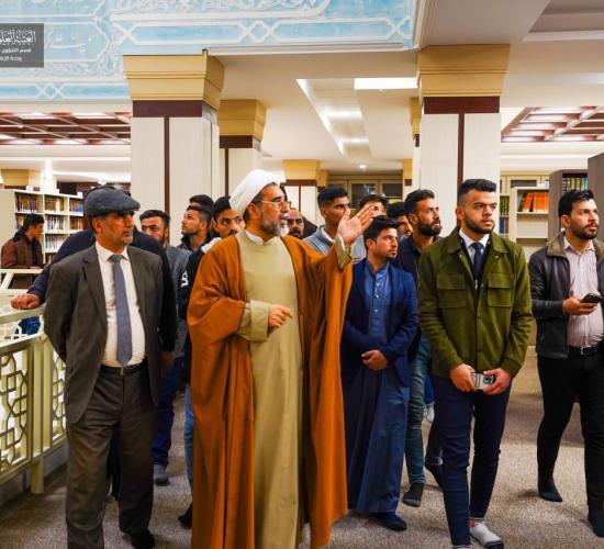وفد  من محافظة واسط يزور مكتبة الروضة الحيدرية ومعرض نشاطات قسم الشؤون الفكرية والثقافية في العتبة العلوية المقدسة