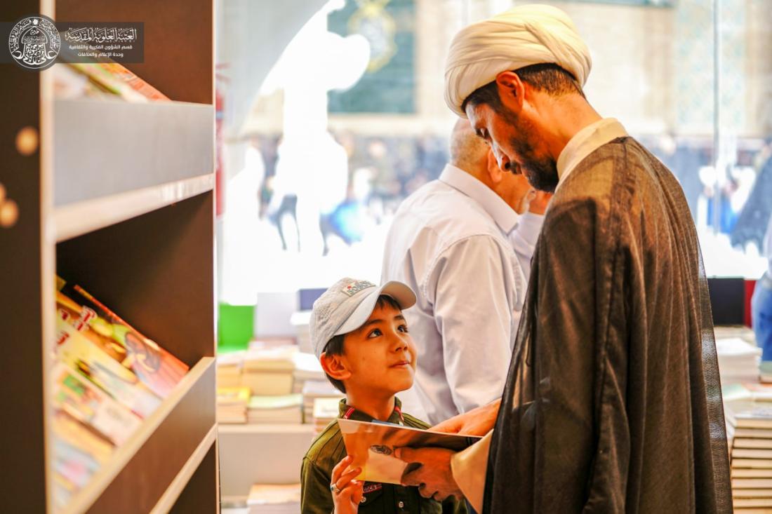 معرض الكتاب الدائم في العتبة العلوية المقدسة يشهد تنوع الكتب العلمية والثقافية والدينية وتفاسير المصحف الشريف وإصدارات العتبة العلوية المقدسة  واللوحات الفنية والزخارف الإسلامية | 