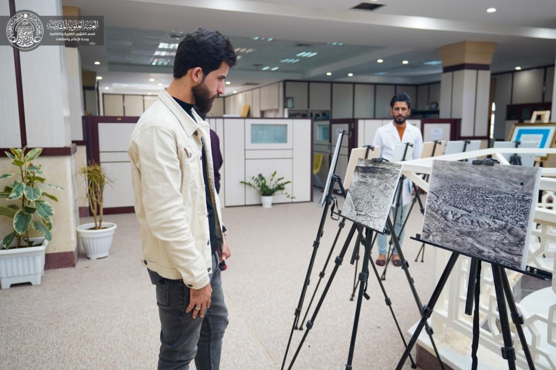  وفد من أساتذة وطلبة كلية العلوم في جامعة الكوفة يزور مكتبة الروضة الحيدرية ومعرض شعبة التراث في قسم الشؤون الفكرية والثقافية في العتبة العلوية المقدسة | 