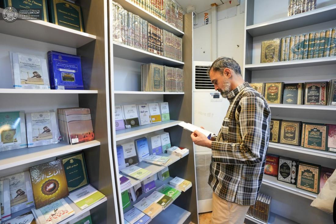 معرض الكتاب الدائم في العتبة العلوية المقدسة يشهد تنوع الكتب العلمية والثقافية والدينية وتفاسير المصحف الشريف وإصدارات العتبة العلوية المقدسة والمجلات العلمية المحكمة | 