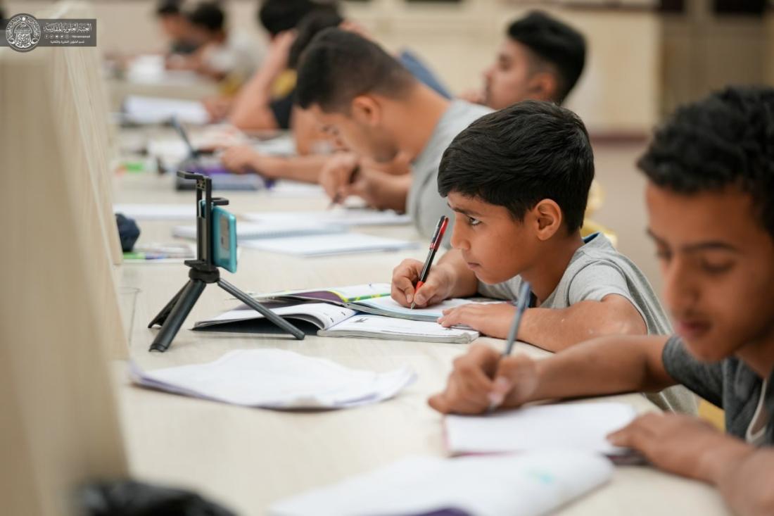 استمرار توافد الطلبة الى مكتبة الروضة الحيدرية استعداداً للامتحانات النهائية | 
