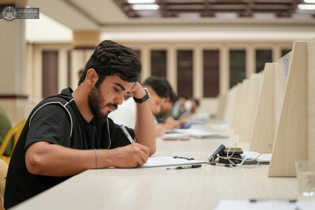 استمرار توافد الطلبة الى مكتبة الروضة الحيدرية استعداداً للامتحانات النهائية | 