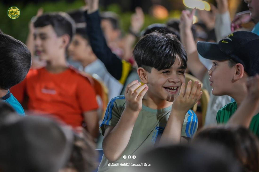حضور حاشد مـن الزائرين الصغار وأَهاليهِم الكرام للمشاركة بِفعاليات منصة المحسن ضمن أُسبوع الصادقين | 