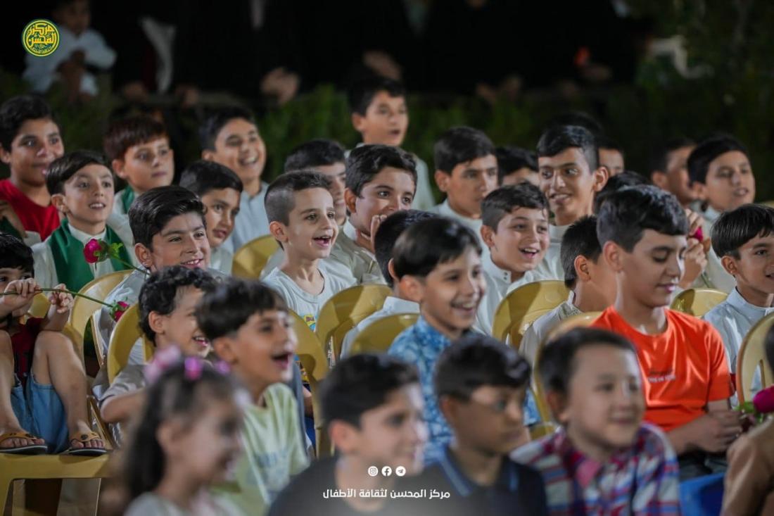 حضور حاشد مـن الزائرين الصغار وأَهاليهِم الكرام للمشاركة بِفعاليات منصة المحسن ضمن أُسبوع الصادقين | 