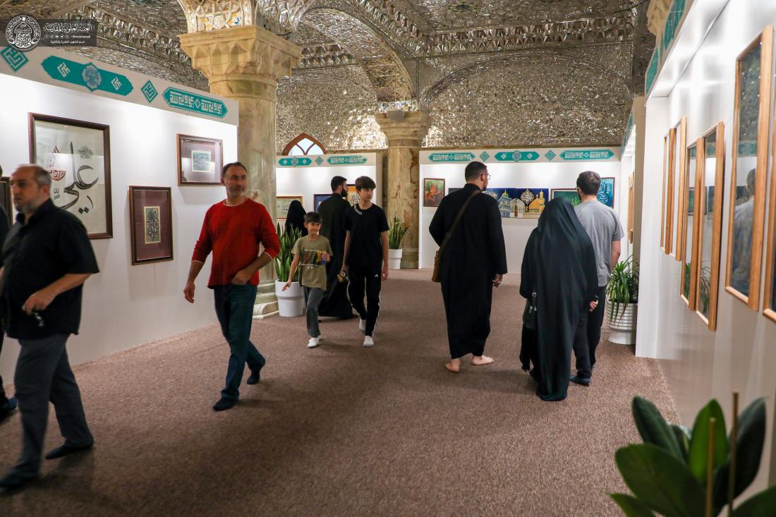 معرض العتبة العلوية المقدسة للفنون الإسلامية التشكيلية يستقبل الضيوف من العوائل اللبنانية. | 